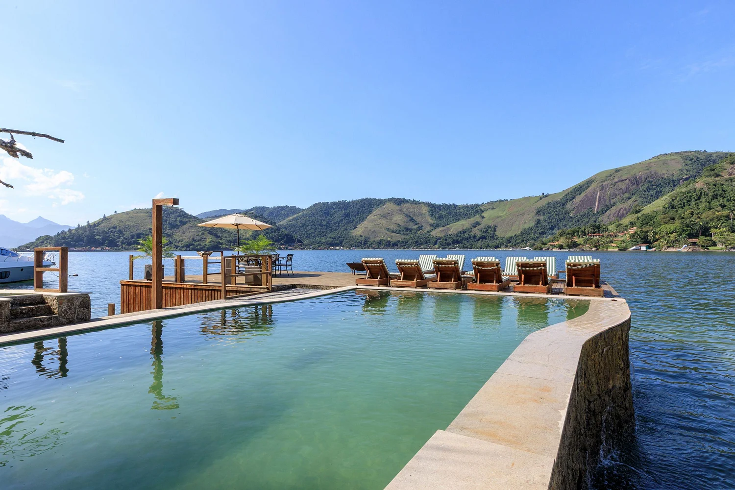 luxuosa-ilha-em-angra-dos-reis-ang014 (11)